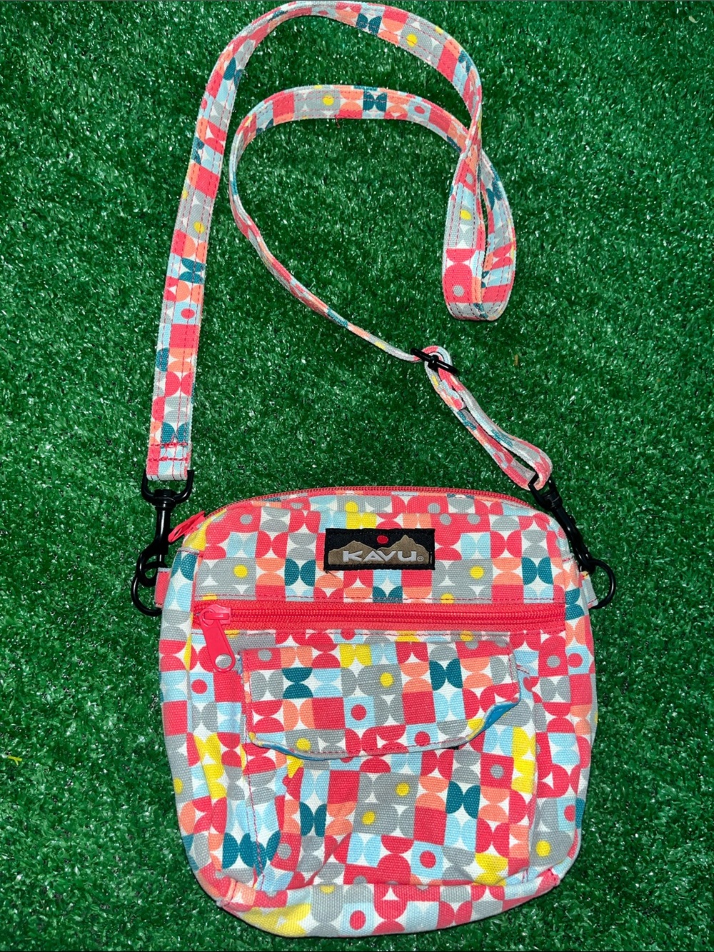 Kavu crossbody purse/bag adjustable strap cute print!